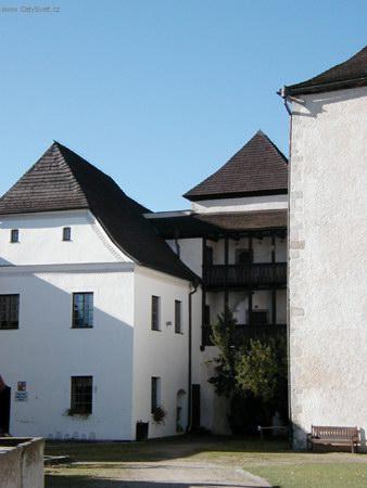 Foto: Nov� Hrady-b�val� pivovar