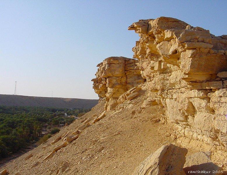 Foto: Sa�dsk� Ar�bie-SENTINELS IN VIGIL OF THE WADI