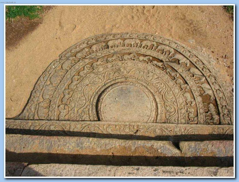 Foto: Sr� Lanka-m�s��n� kameny