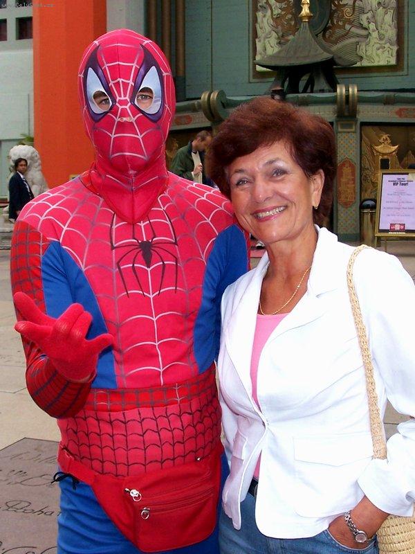 Foto: Mo�n� p�ijde i Spiderman-Hollywood, Los Angeles