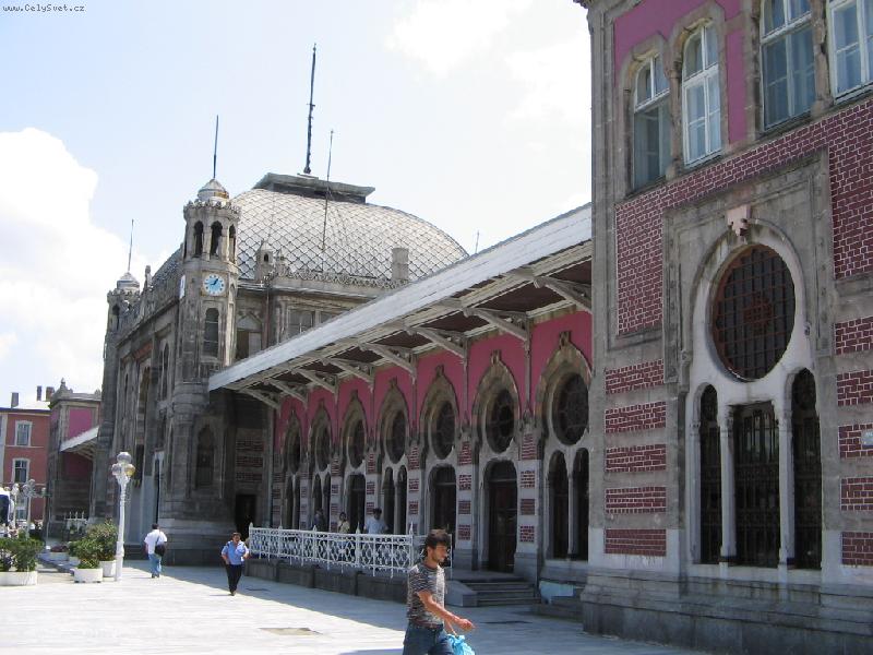 Foto: Istanbul-Vlakov� n�dra�� Sirkeci v evropsk� ��sti Istanbulu