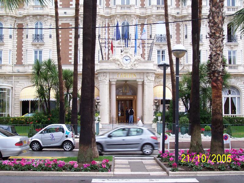 Foto: Cannes-Vchod do hotelu Carlton v Cannes