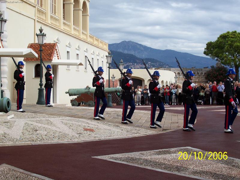 Foto: Monako-St��d�n� str�e u kn�ec�ho pal�ce.