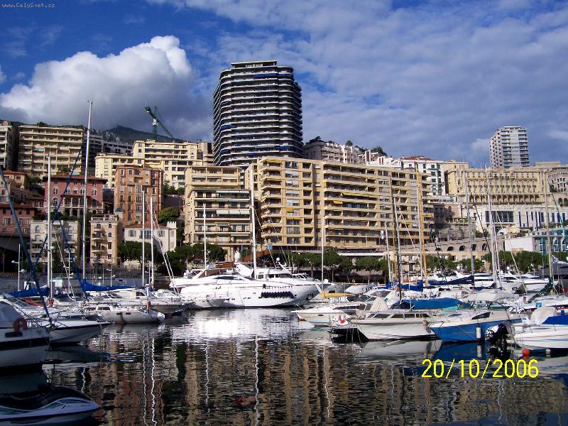 Foto: Monako-P��stav jachet v Monaku.