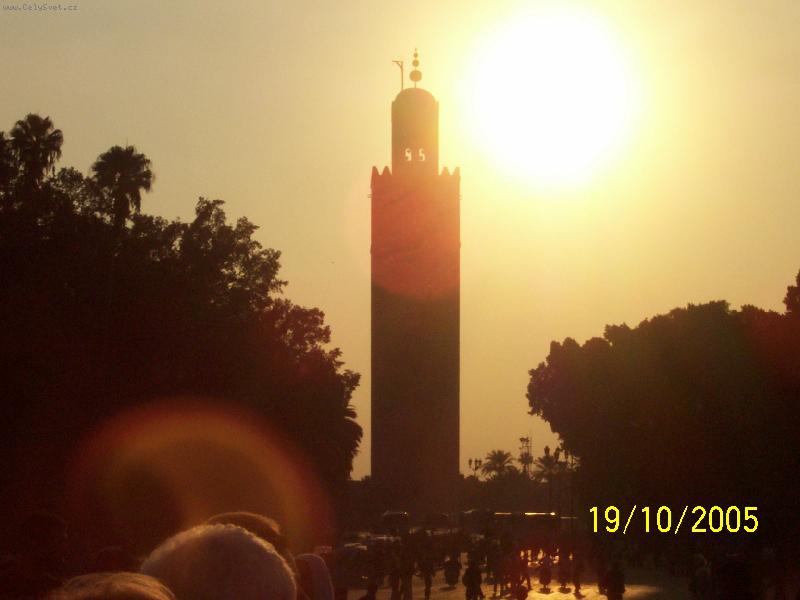 Foto: Minaret-Minaret na \"N�m�st� mrtv�ch\" v Marak�i