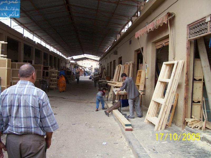 Foto: V�roba n�bytku-V�roba n�bytku prob�h� p��mo na tr�i�ti