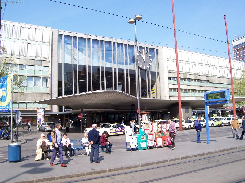 Foto: Mnichov-Hlavn� n�dra�� DB v Mnichov�