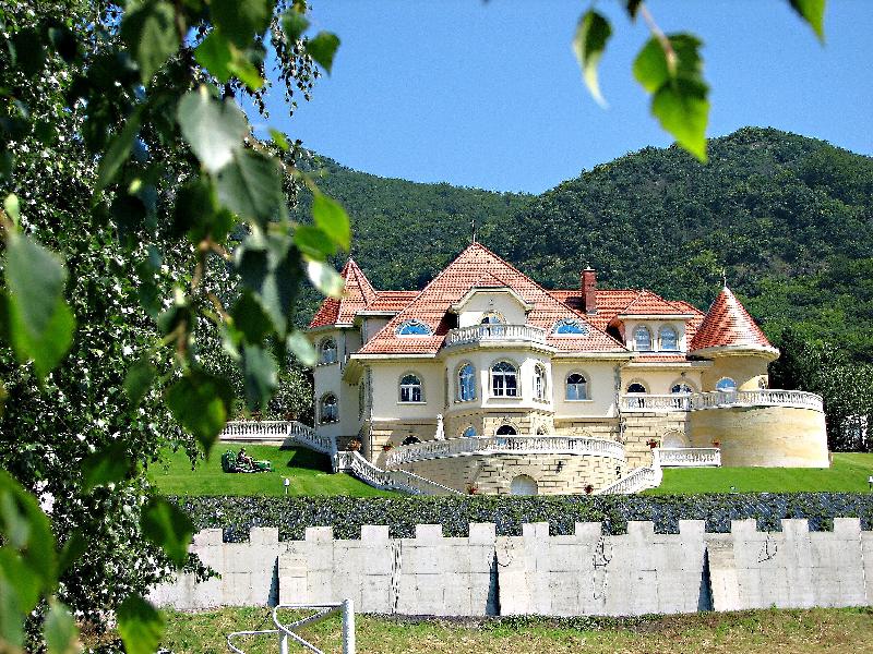 Foto: MO�N� BUDOUC� DOMOV ROSICK�HO