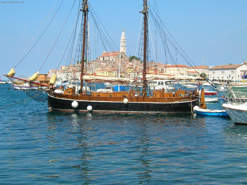 Foto: Rovinj-v�hled na kostel