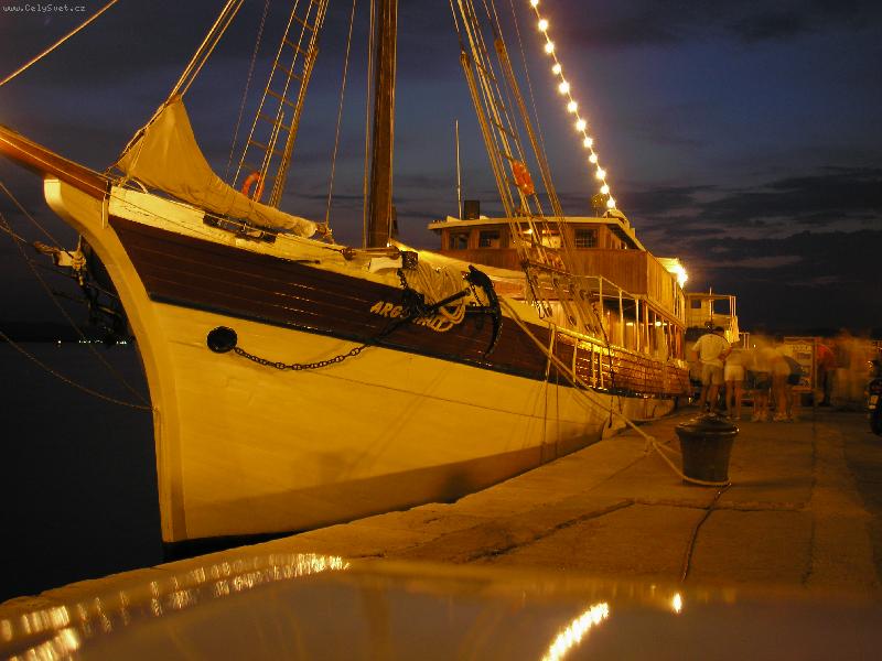 Foto: V�letn� lo�