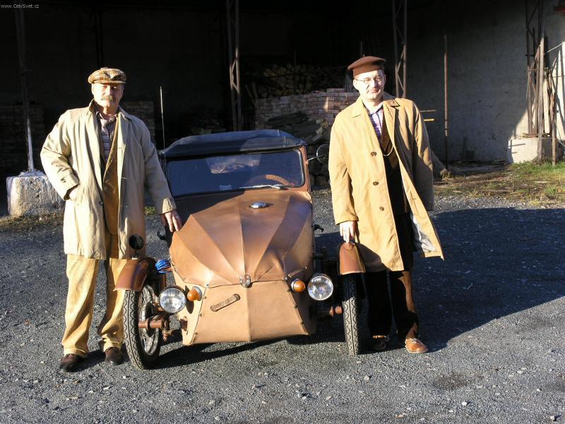 Foto: ��astnou cestu-P�ed expedic�