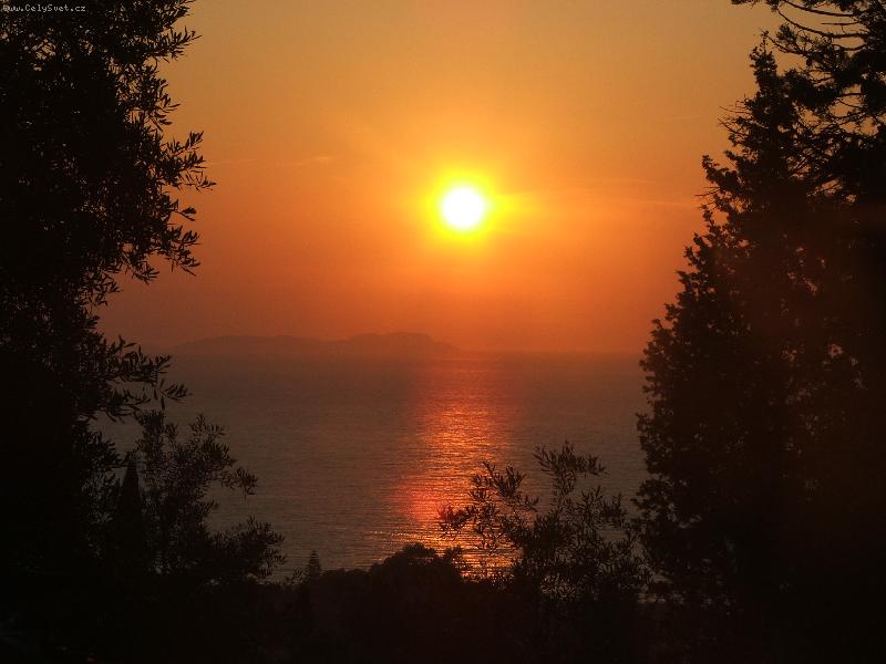 Foto: Last sunset-Posledn� z�pad sluunce p�ed odjezdem..