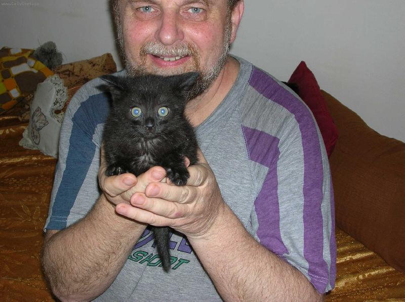 Foto: Co je to?-Po p�lnoci rad�ji nekrmit a nekropit vodou....