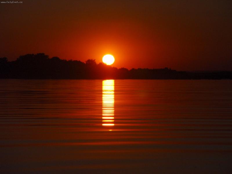 Foto: Z�pad Slunce-Tak asi n�jak takhle vypad� z�pad Slunce pod P�lavou