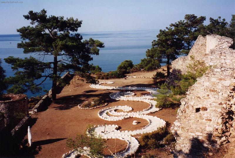 Foto: Kamenn� ornament-aneb co lze ud�lat z hut� na Thassosu