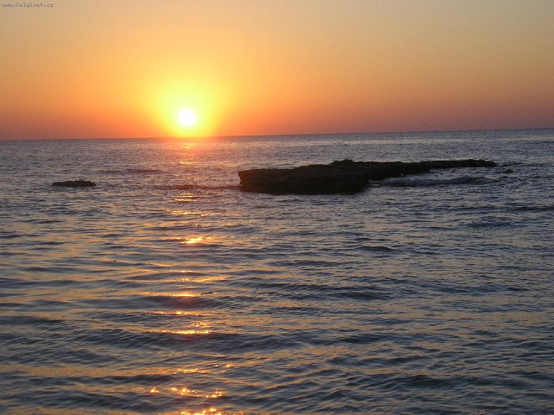 Foto: Den se probouz� .....-Zkus jako tapetu