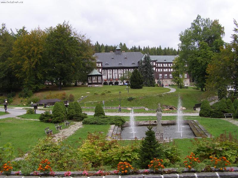 Foto: Karlova Stud�nka- N�dhern� podzim v l�zn�ch