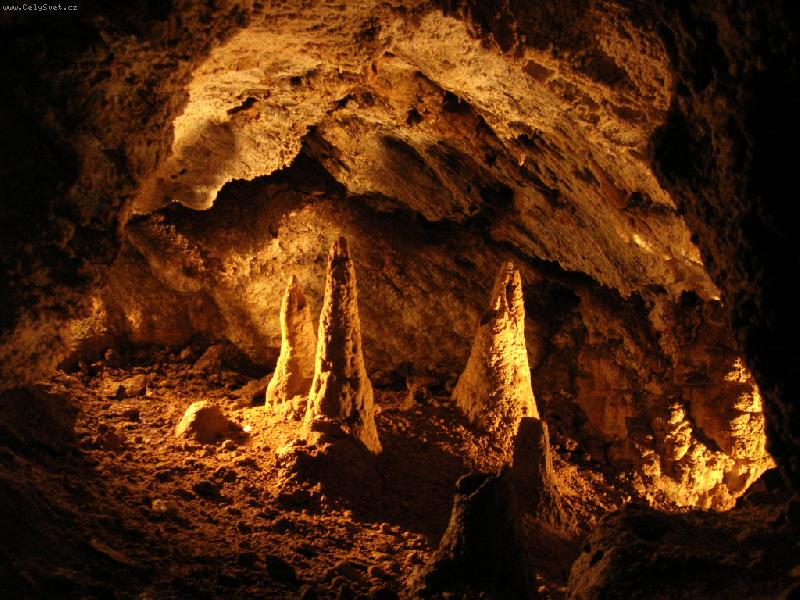 Foto: Jeskyn�-Zbra�ovsk� jeskyn�