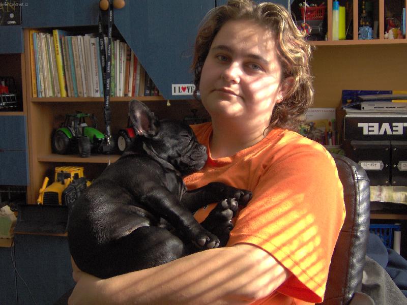 Foto: Na�e Bettynka-...takhle se sp�nk� nejl�p...