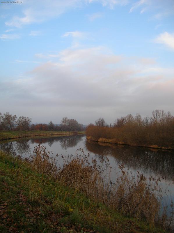 Foto: Podzimn� Vltava-Vltava u �esk�ch Bud�jovic