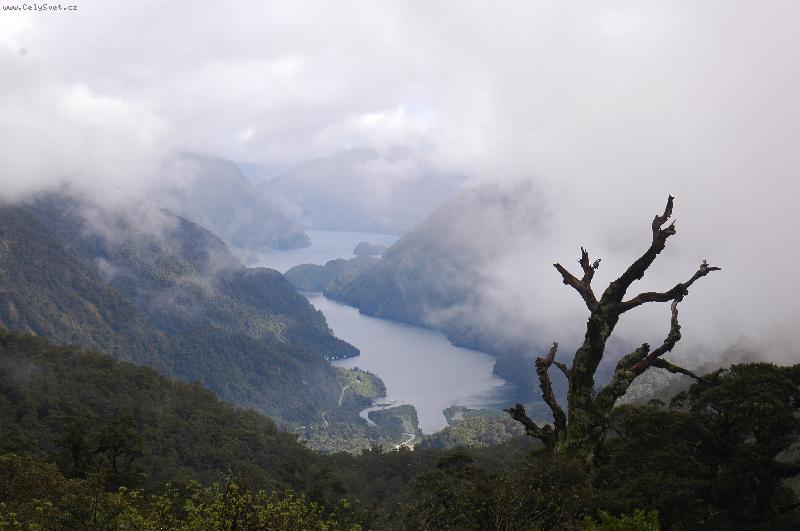 Foto: Z�toka v oparu