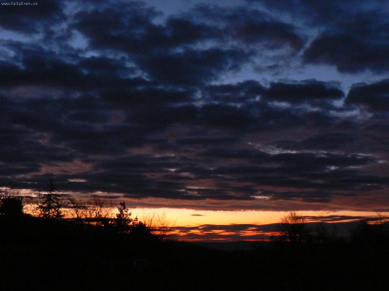 Foto: Zimn� v�chod slunce...