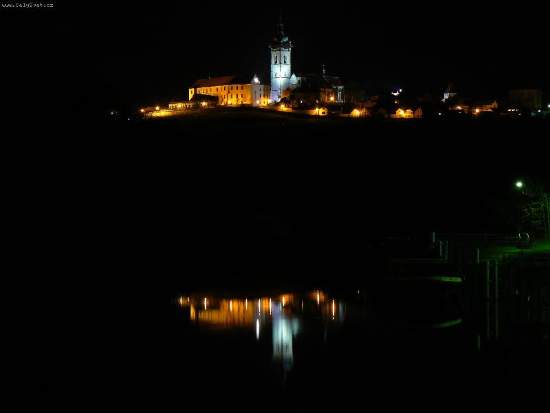 Foto: M�lnick� z�mek-Fotka je focena ze stativu z ochozu plaveb�ch komor v Ho��n�