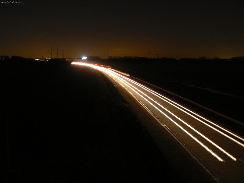 Foto: Rychlost-Po��zeno se stativem na dlouh� �as z�v�rky