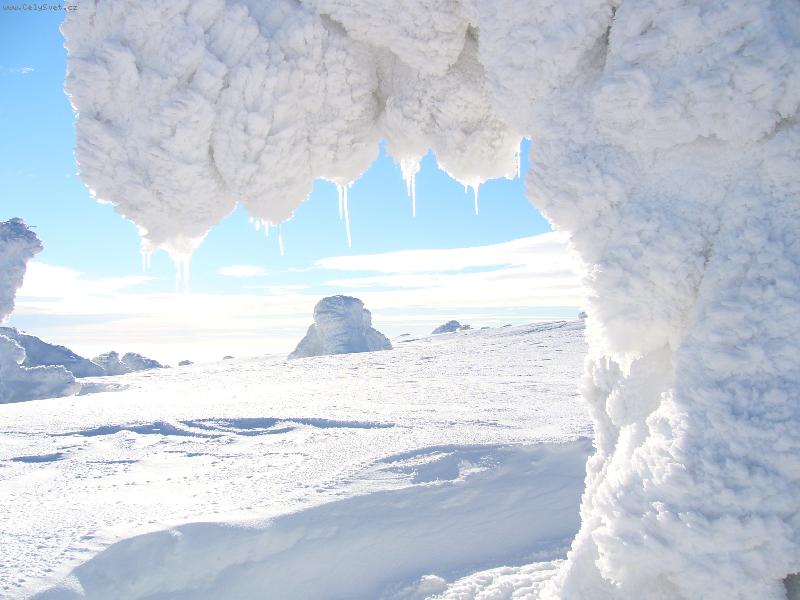 Foto: zimn� okno-p��roda si hraje :)