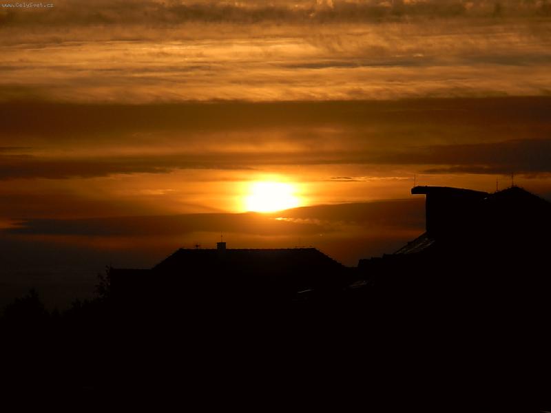 Foto: z�pad slunce