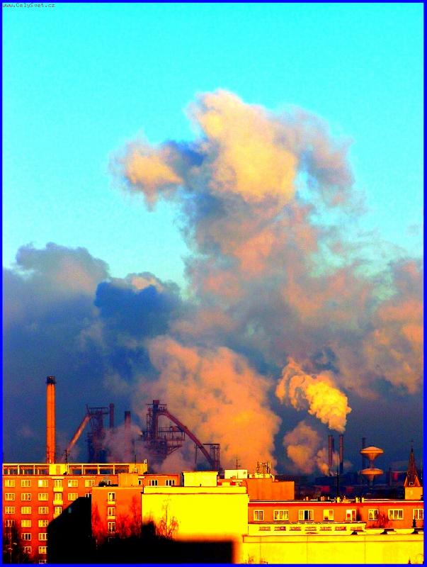 Foto: Dnes bude jasno...-V jednom nejmenovan�m m�st� na SV Slezska.