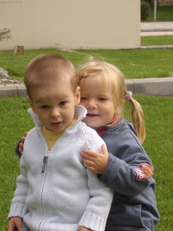 Foto: L�ska-Ten u� je zadan�!