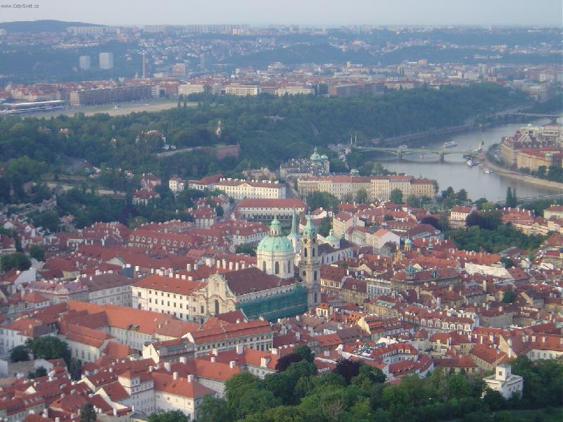 Foto: Praha z v��ky-moje milovan� rodi�t� :o))