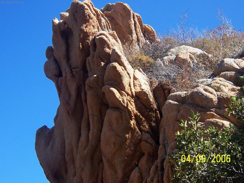 Foto: Korsika-sk�ly Calange - oran�ov� z�zrak nad mo�em