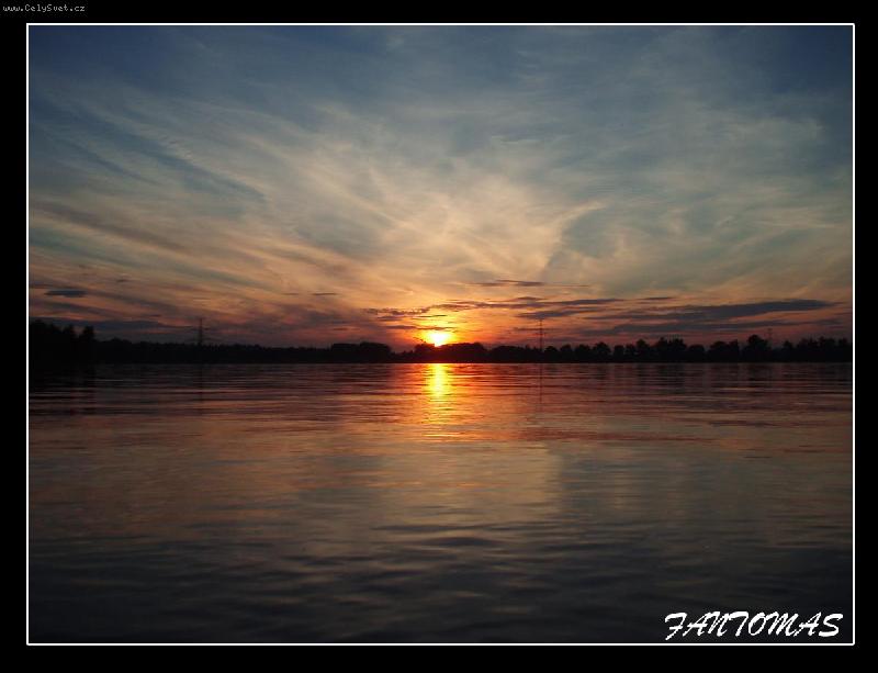 Foto: Z�pad slunce-Z�pad slunce nad rybn�kem na jihu �ech