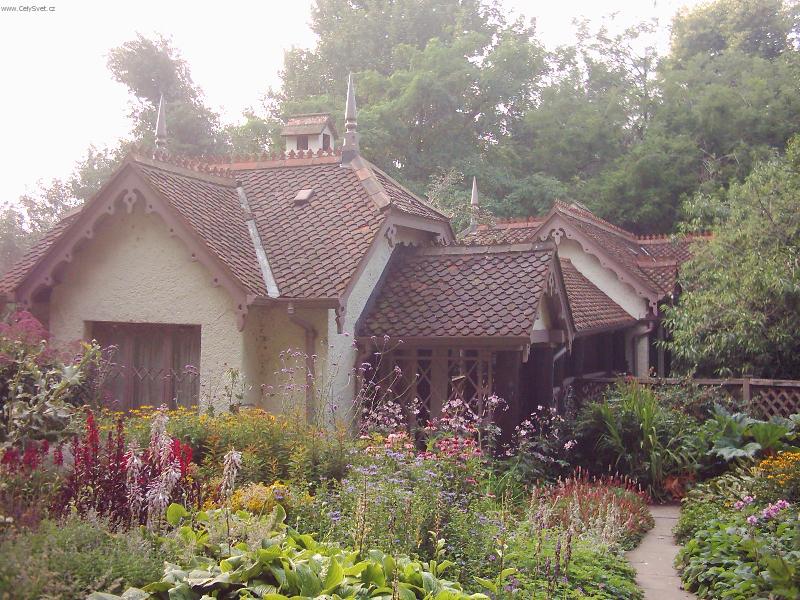 Foto: Dome�ek-takov�to dome�ek jsem objevila uprost�ed Lond�na; nen� kouzeln�??