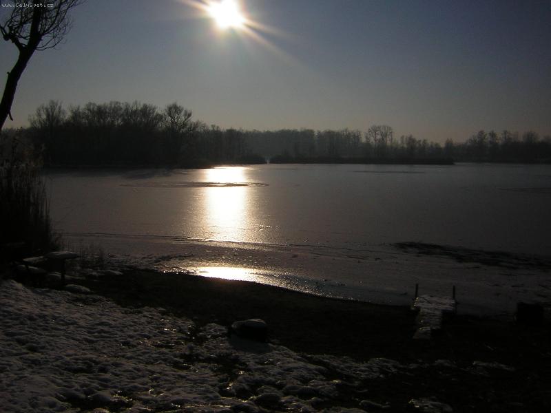 Foto: p�sn�k Gigant-na ryby je je�t� brzo,ale i tak je tu kr�sn�...