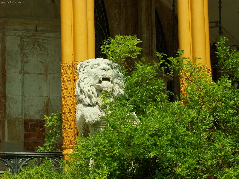 Foto: LEV-Z�MECK� ZAHRADA HLUBOK�