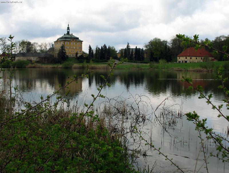 Foto: Z�mek v Ji��n�vsi