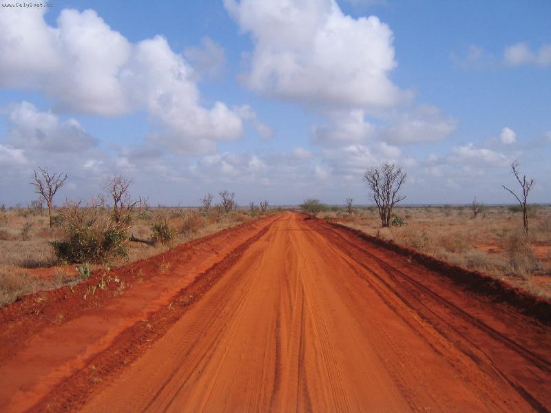 Foto: n�rodn� park Tsavo-�erven� hl�na