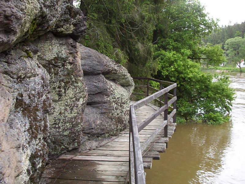 Foto: l�vka-l�vka na �ece Lu�nici u �idovy strouhy