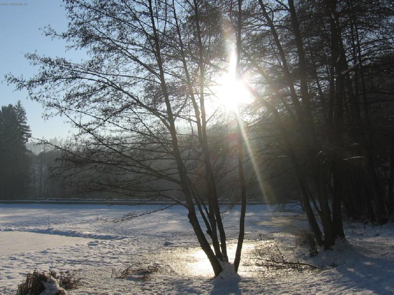 Foto: NA�E KR�SN� KRAJINA-ZROVNA NA N�S KOUK� OSK�REK