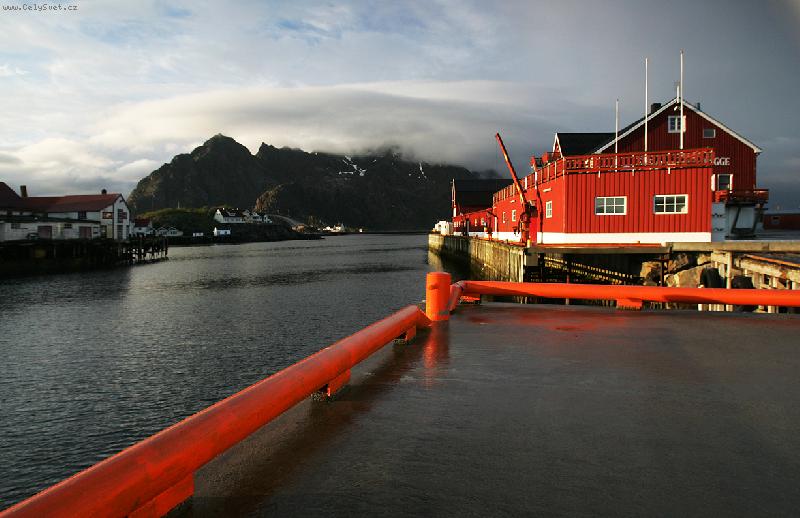 Foto: Henningvear-p��stav za severn�m pol�rn�m kruhem na Lofotech