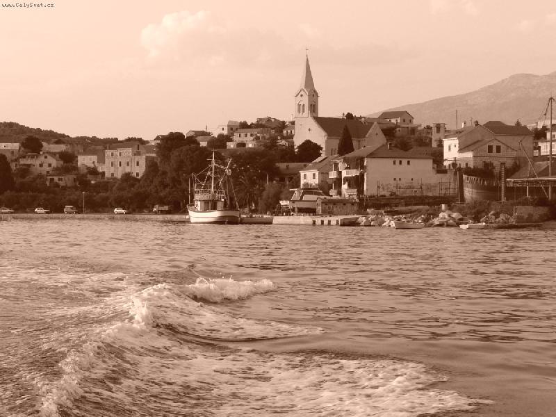 Foto: Sumartin, ostrov Bra�