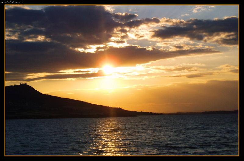 Foto: z�pad slunce