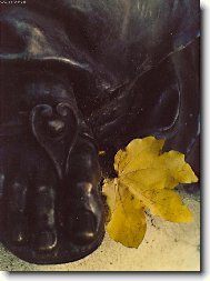 U nohou ti le��m