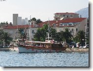 Lo� v p��stavu