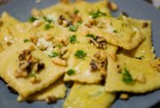 Recept online Ravioly s oechy a smetanovou omkou