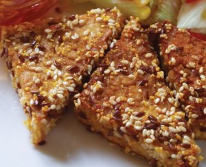 Recept online: Celerov� ��ze�ky se sezamem: ��zky z p�edva�ev�ho celeru, osma�en� v trojobalu se sezamem, pod�van� s tatarskou om��kou