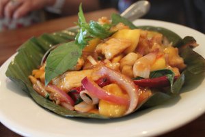 Recept online: Ku�e Karibik: Ku�e v pikantn� marin�d� sma�en� s brambory, mangem a feferony